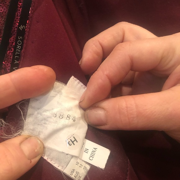 Sample Sorella Vita 8884 size10 sequin gown - Picture 4 of 5